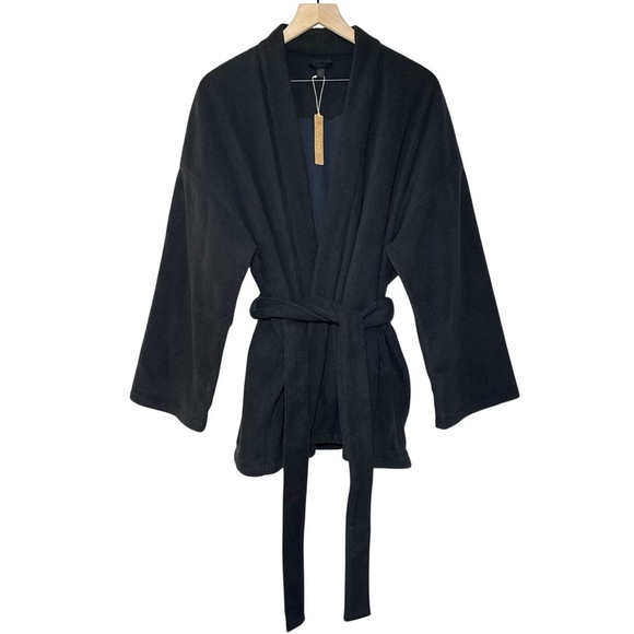 SKIMS Fleece Wrap Jacket in Onyx - Picture 3 of 7